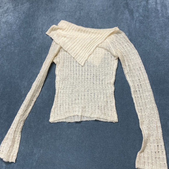 Guess Tops - Y2K Guess Jeans Knit Top Womens Small Beige Wool Turtleneck Pullover